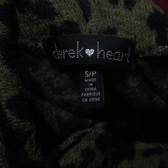 Sweater - Picture 3 of 3